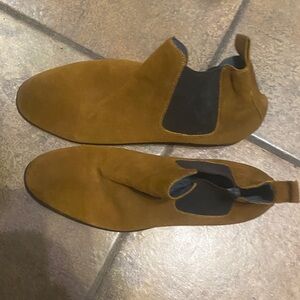 Men's Tan Suede Chukka Boots